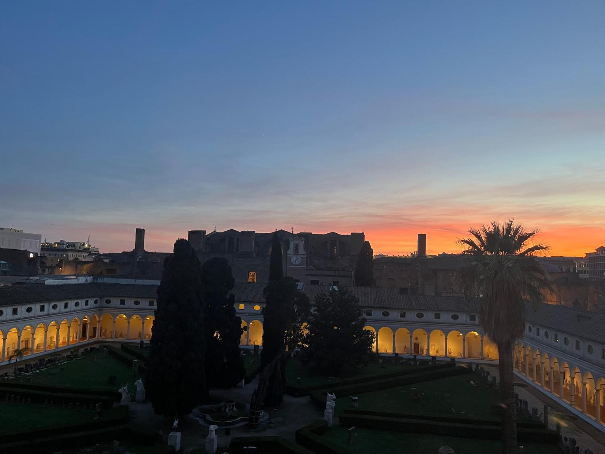 Camera X2 Con Splendida Vista Sulle Terme Di Diocleziano E Sul Chiostro Di Michelangelo Ρώμη Εξωτερικό φωτογραφία